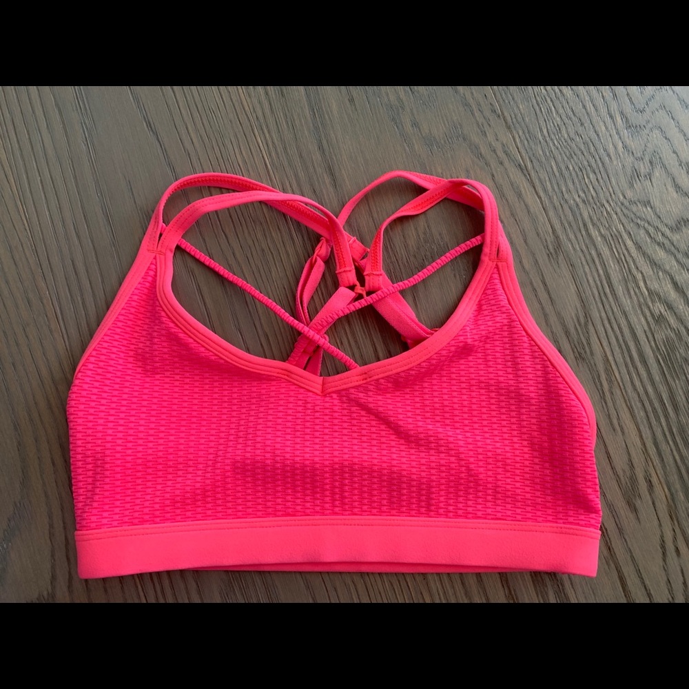 BNWOT Lorna Jane spirts bra